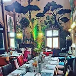 Hotel Old Garden 3*